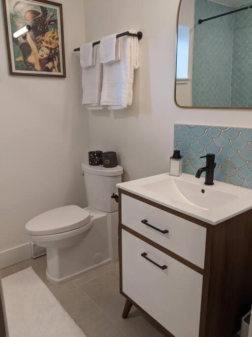 Bright Modern 1Br Suite In Sooke Village Core المظهر الخارجي الصورة