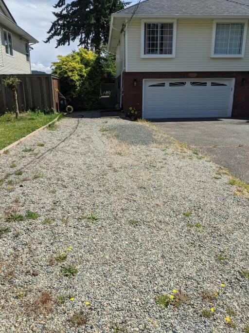 Bright Modern 1Br Suite In Sooke Village Core المظهر الخارجي الصورة